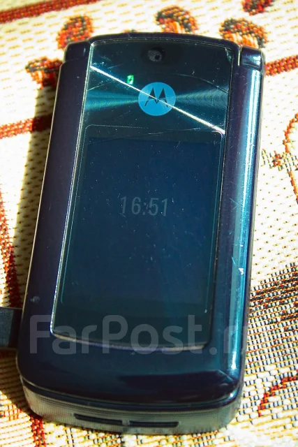 Motorola RAZR2 V8. �/� ����