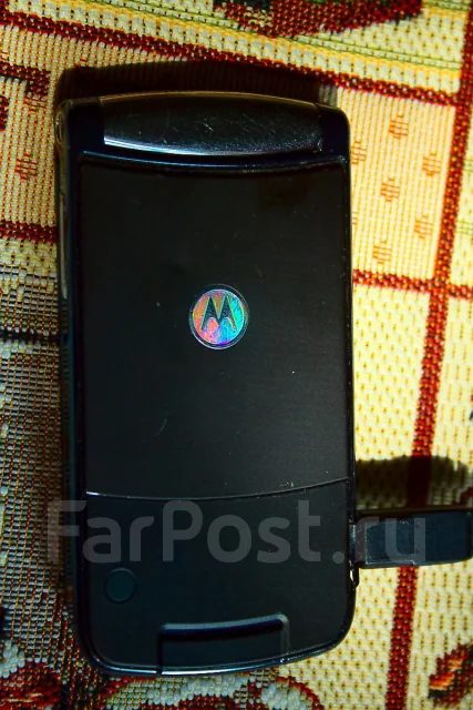 Motorola RAZR2 V8. �/� ����