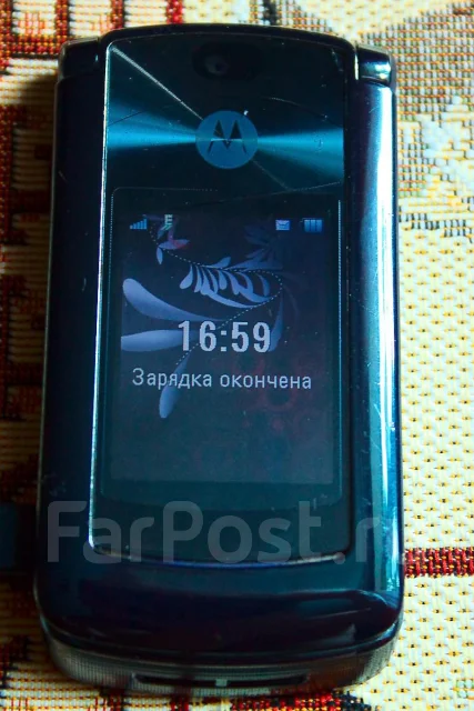 Motorola RAZR2 V8. �/� ����
