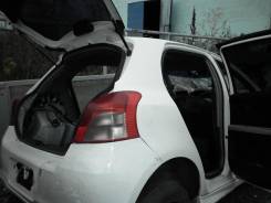 Стойка кузова. Toyota Vitz, SCP90 Двигатель 2SZFE