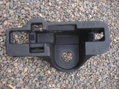 Крепление запасного колеса. Toyota Prius, NHW20 Двигатель 1NZFXE