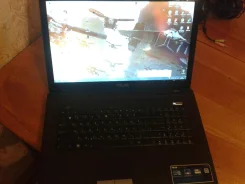 Asus K73TK. 17.1", 1,8����, ��� 4096 ��, ���� 500 ��, ����������� �� 4 �.