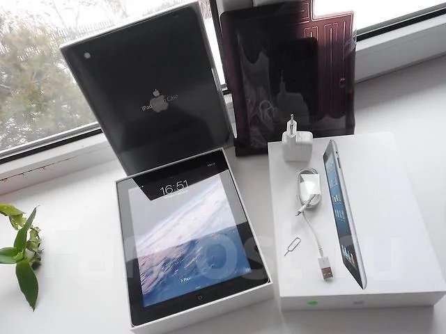 Apple iPad 4 Wi-Fi+Cellular 64Gb ����