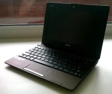 ASUS Eee PC X101CH. 1,6����, ��� 1024 ��, ���� 320���, ����������� �� 4��. ����