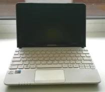 Asus Eee PC X101CH. 1,6����, ��� 1024 ��, ���� 320���, ����������� �� 4��.