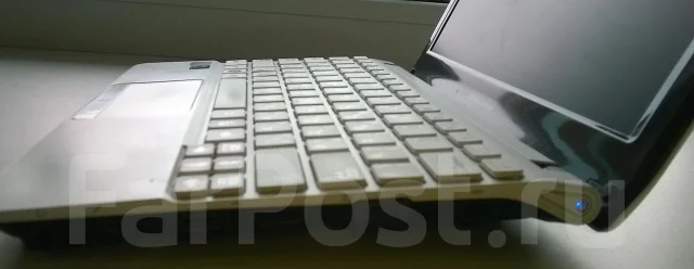 Asus Eee PC X101CH. 1,6����, ��� 1024 ��, ���� 320���, ����������� �� 4��. ����