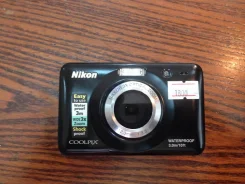 Nikon Coolpix S30. 10 - 14.9 ��, ���: 3� ����