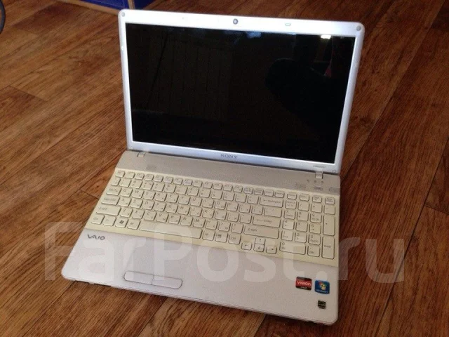 Sony VAIO VPC-EE3E1R. 2,2����, ��� 4 ��, ���� 320���, WiFi: 1, Bluetooth: 1, ����������� �� 2��. ����