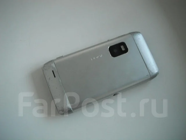 Nokia E7. �/� ����