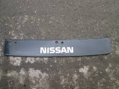 Решетка радиатора. Nissan Atlas