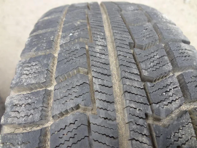 Bridgestone ST10. �����������, 2005 ���, �/�, ����� 20 % ����