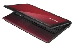 Samsung R780. 2,2����, ��� 3072 ��, WiFi, Bluetooth ����