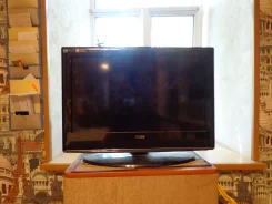 Izumi. LCD (��) ����