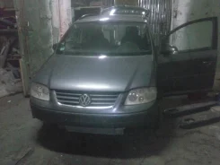 Volkswagen Touran. 2 L DIZEL TURVO ����