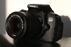 Canon EOS 700D Body. 15 - 19.9 ��, ���: 3� ����