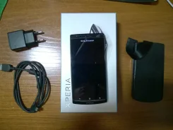 Sony Ericsson Xperia arc. ��������. �/�
