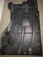 Защита днища кузова. Toyota Prius, ZVW30, ZVW30L Двигатель 2ZRFXE