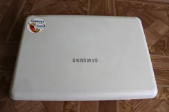 Samsung N130. 1,6����, ��� 1024 ��, ���� 300��� ����