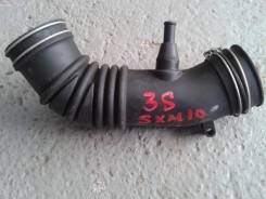 Патрубок воздухозаборника. Toyota Ipsum, SXM10, SXM10G Двигатели: 3SFE, 3S