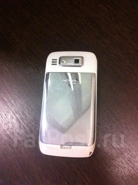 Nokia E72. �/� ����