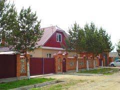 Продам дом в центре Дальнереченска. Улица Дальнереченская 42, р-н центр, площадь дома 100 кв. м., централизованный водопровод, электричество 10 кВт, о...