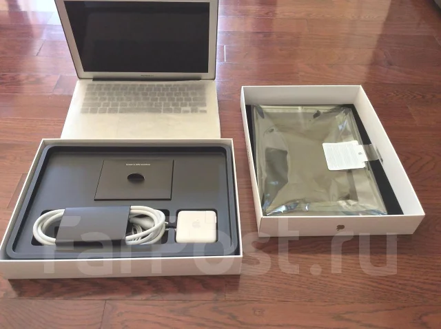 Apple MacBook Air 13. WiFi: 1, Bluetooth: 1 ����