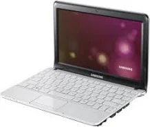 Samsung NC110. 1,6����, ��� 2048 ��, ���� 500���, WiFi, Bluetooth, ����������� �� 9��. ����