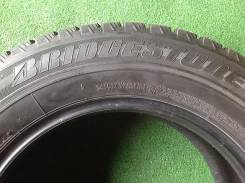 Bridgestone. Зимние, без шипов, 2012 год, 10 %, 2 шт