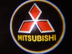 Беспроводная лазерная проекция логотипа в двери Mitsubishi