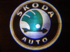 Беспроводная лазерная проекция логотипа в двери Skoda
