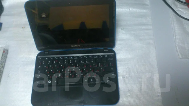 Samsung NS310. 1,5����, ��� 2048 ��, WiFi: 1, Bluetooth: 1, ����������� �� 1��. ����