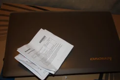 Lenovo IdeaPad B575. 1,8����, ��� 2048 ��, ���� 500���, WiFi, Bluetooth, ����������� �� 4��. ����