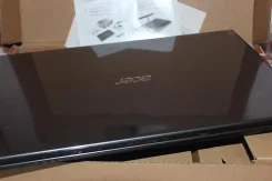Acer Aspire E1-572G-34016G75Mnkk. 1,7����, ��� 6 ��, ���� 750���, WiFi, Bluetooth, ����������� �� 4��.