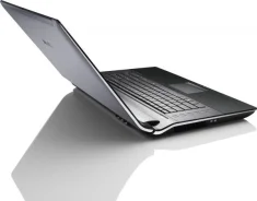 Asus N73JF. 1,7����, ��� 6 ��, ���� 500���, WiFi: 1, Bluetooth: 1, ����������� �� 2��. ����
