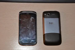 HTC Desire S. �/�