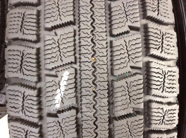 Toyo Tranpath J30. �����������, �/�, ����� 10 % ����