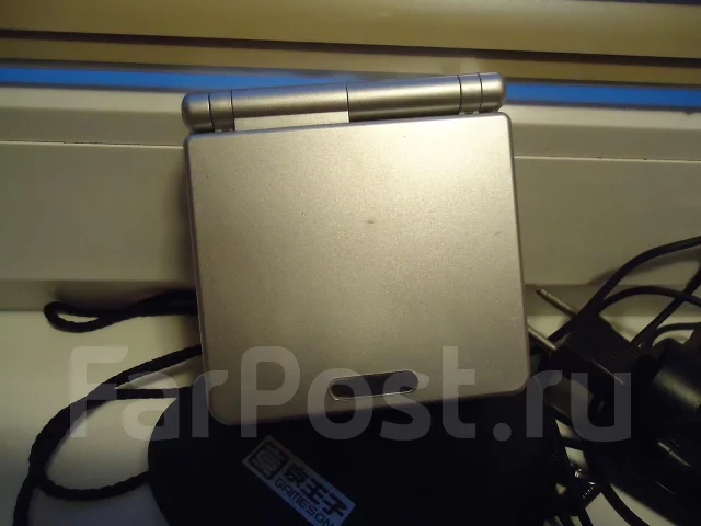 Nintendo Game Boy Advance SP ����