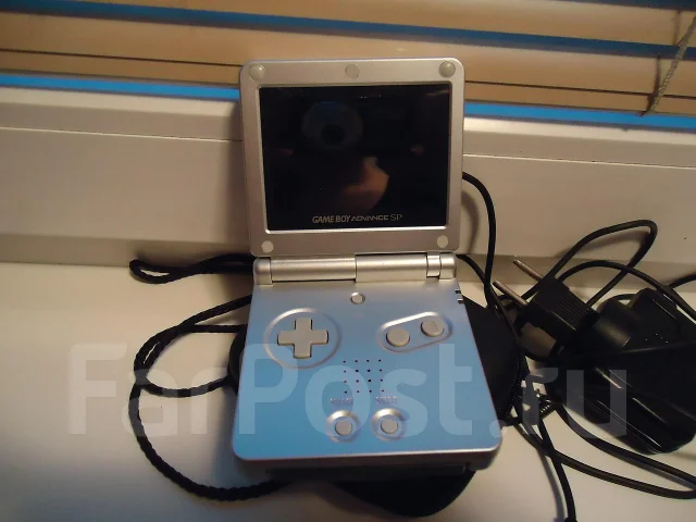 Nintendo Game Boy Advance SP ����