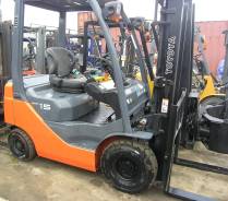 Toyota 8FG15. Вилочный погрузчик , 2009, 1,5т, 3м, б/п, 2 400 куб. см., 1 500 кг.