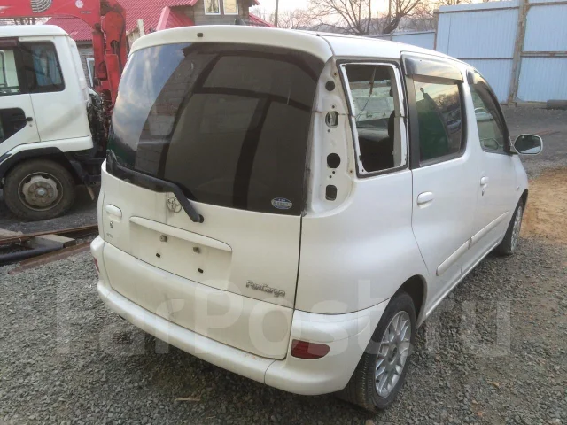 Toyota Funcargo ����