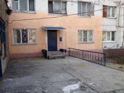 Офисные помещения. 53 кв. м., Внутрипортовая ул 23/1, р-н ГПТУ. Дом снаружи