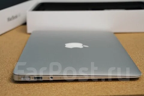 Apple MacBook Air 11 2013 Mid MD712. 1,3����, ��� 4 ��, ���� 256���, ����������� �� 9��. ����