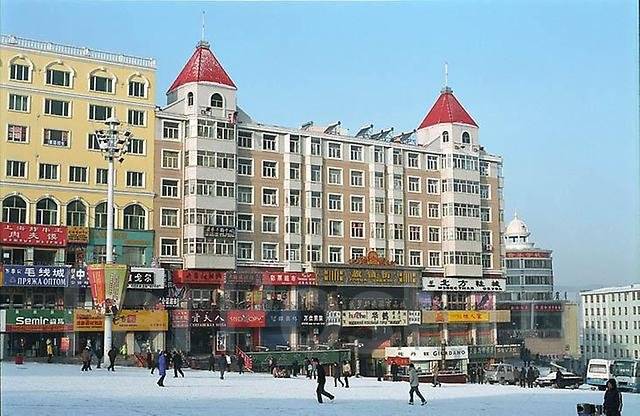 Heilongjiang suifenhe rural commercial bank. Суйфэньхэ, Хэйлунцзян. Гостиница Синья Суйфэньхэ Китай. Г. Суйфэньхэ, Хэйлунцзян.