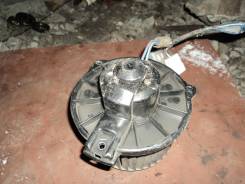 Мотор печки. Toyota: Vitz, Echo Verso, Yaris, WiLL Cypha, Echo, ist, Platz, Yaris Verso, WiLL Vi, Succeed, Probox Двигатели: 1SZFE, 1NZFE, 2NZFE, 2SZF...