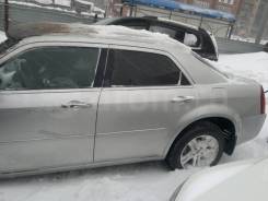 Стекло боковое. Chrysler 300C