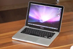 Apple MacBook Pro 13 2011 Early. 2,3����, ��� 4 ��, ���� 440���, WiFi, Bluetooth, ����������� �� 7��.