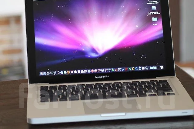 Apple MacBook Pro 13 2011 Early. 2,3����, ��� 4 ��, ���� 440���, WiFi: 1, Bluetooth: 1, ����������� �� 7��. ����