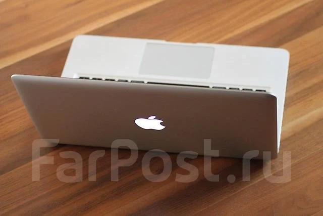 Apple MacBook Pro 13 2011 Early. 2,3����, ��� 4 ��, ���� 440���, WiFi: 1, Bluetooth: 1, ����������� �� 7��. ����