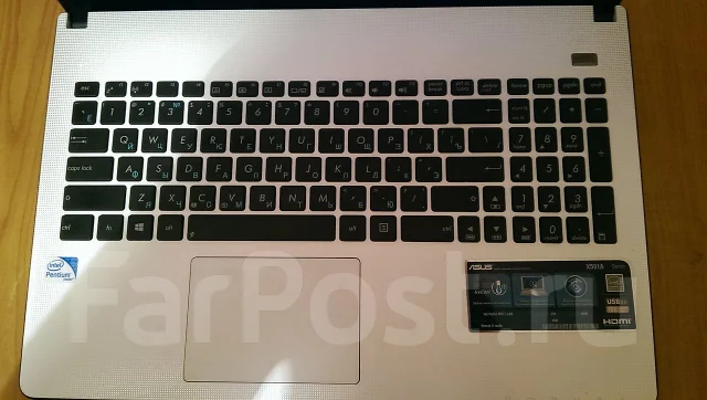 Asus X501A. 2,4����, ��� 2048 ��, ���� 320���, WiFi: 1, Bluetooth: 1, ����������� �� 6��. ����