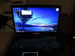 Dell Alienware. 2,6����, ��� 8 ��, ���� 1 000���, WiFi, Bluetooth, ����������� �� 2��. ����